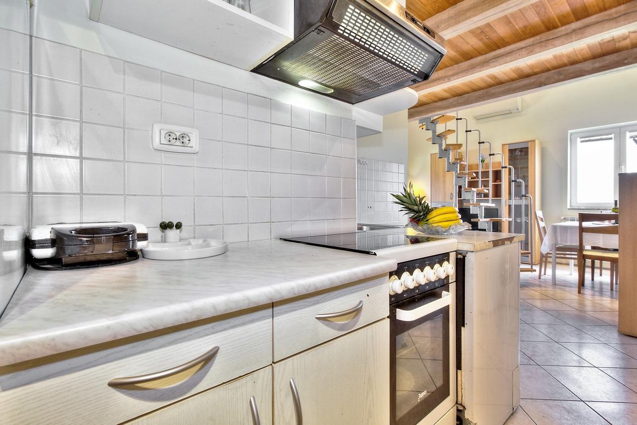 Lana House With Apartment Petrovija Luaran gambar