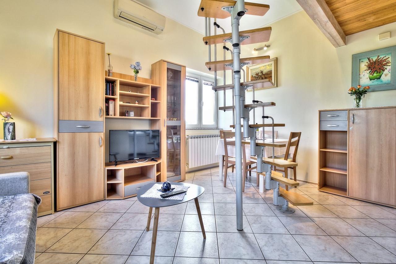 Lana House With Apartment Petrovija Luaran gambar