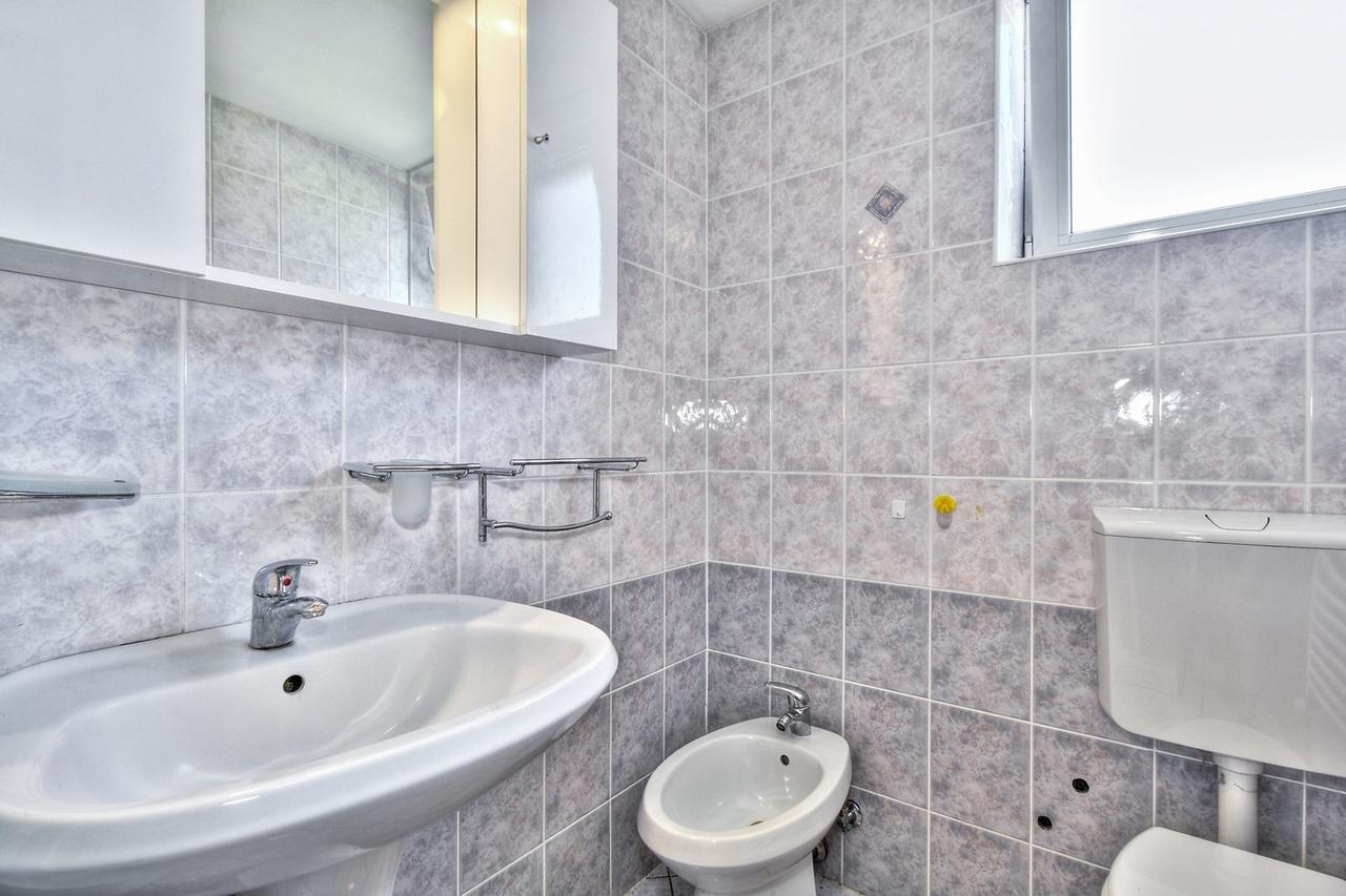 Lana House With Apartment Petrovija Luaran gambar