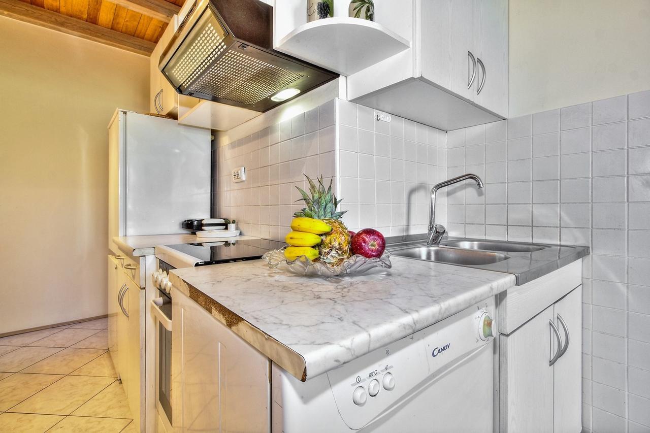 Lana House With Apartment Petrovija Luaran gambar