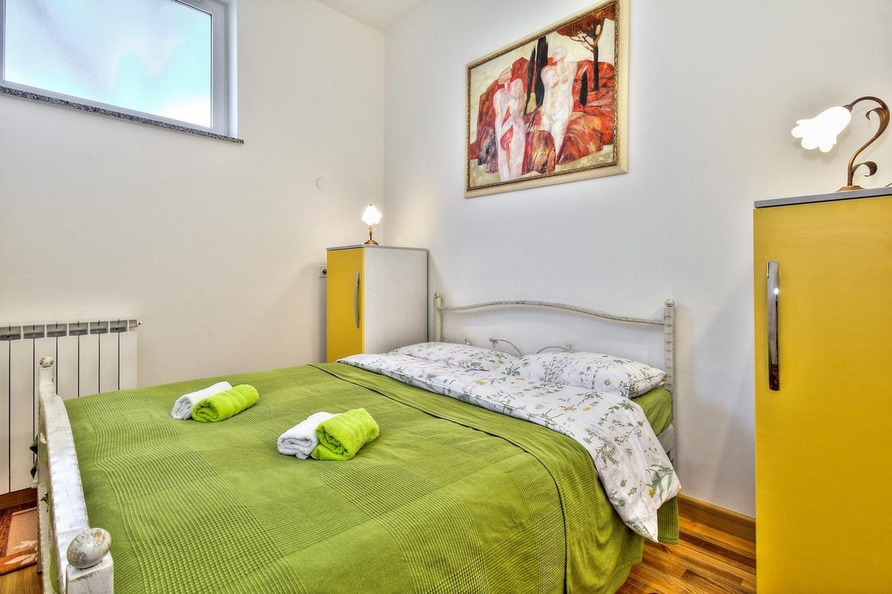 Lana House With Apartment Petrovija Luaran gambar